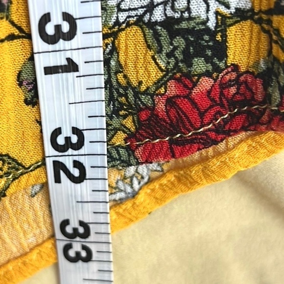 ⭐️Zaful, Forever Young, Yellow Floral Romper,So Cute, Excellent Condition Size 6 - Picture 12 of 13